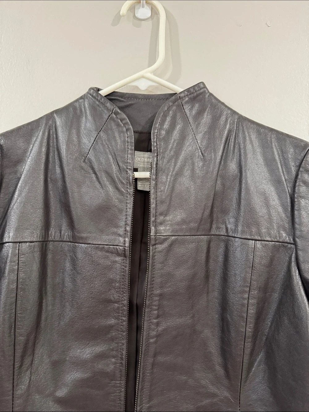 Vintage Old Navy women’s Brown Leather Zip-Front tailored Jacket